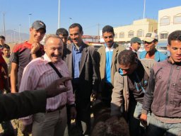 phoca_thumb_l_visitando  mercado  local de ganado tetun